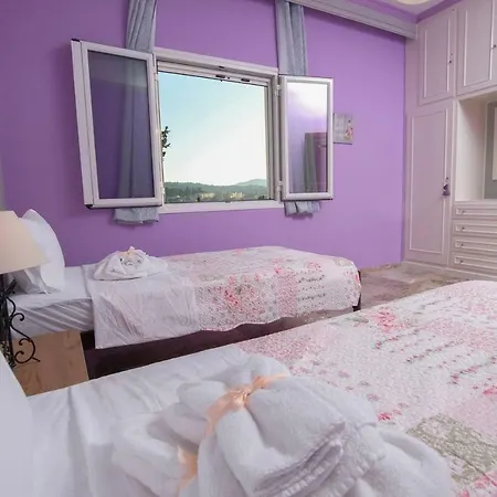 Anastasia Villa Afra